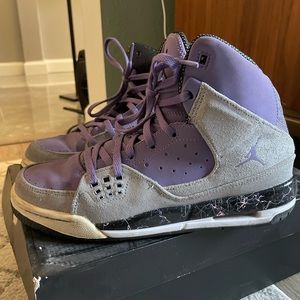 Girls Jordan’s SC-1